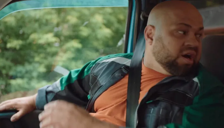 Момент из 4 серии 1 сезона