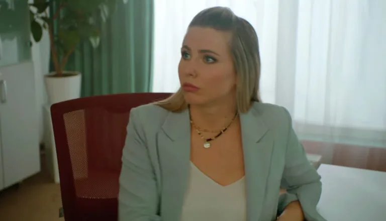 Момент из 5 серии 1 сезона