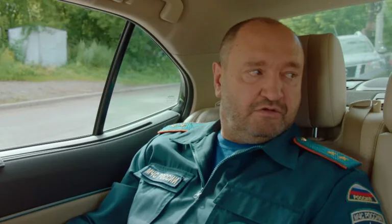 Момент из 3 серии 2 сезона