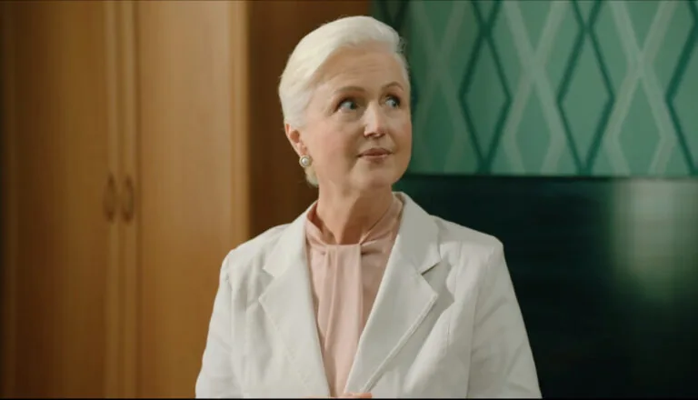 Момент из 9 серии 2 сезона